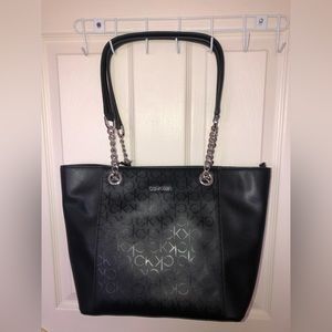 CALVIN KLIEN BRAND NEW BAG W TAG! PRICE DROP! PURCHASE BEFORE PRICE GOES BACK UP
